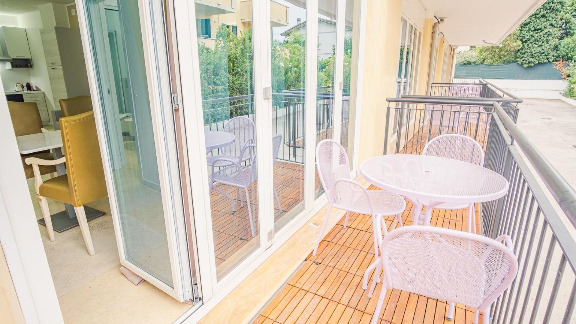 Relais Du Lac Village - Italian Homing Desenzano del Garda Exterior foto